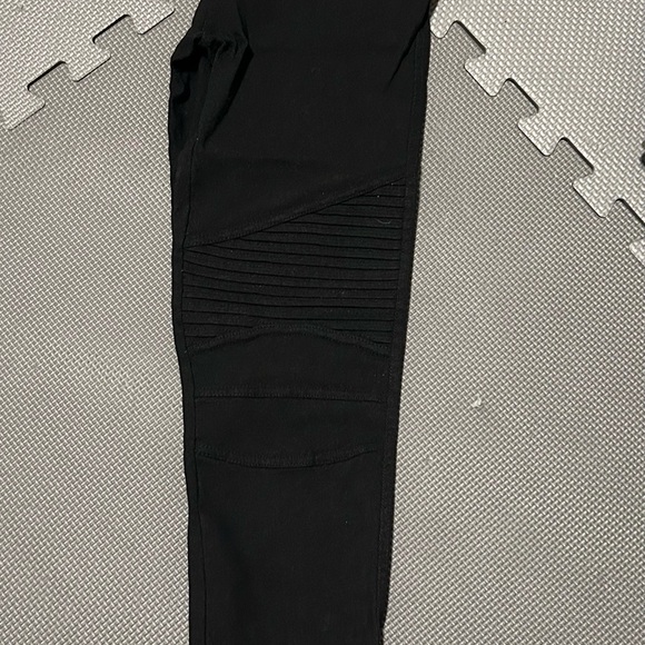 LARA Black Leggings - Picture 1 of 5